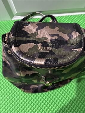 guess camo mini backpack Tactical GB4 Compact - FEATURES Replaces B000053890299 12439Description A commuters best friend Guess | Bags | Vintage
